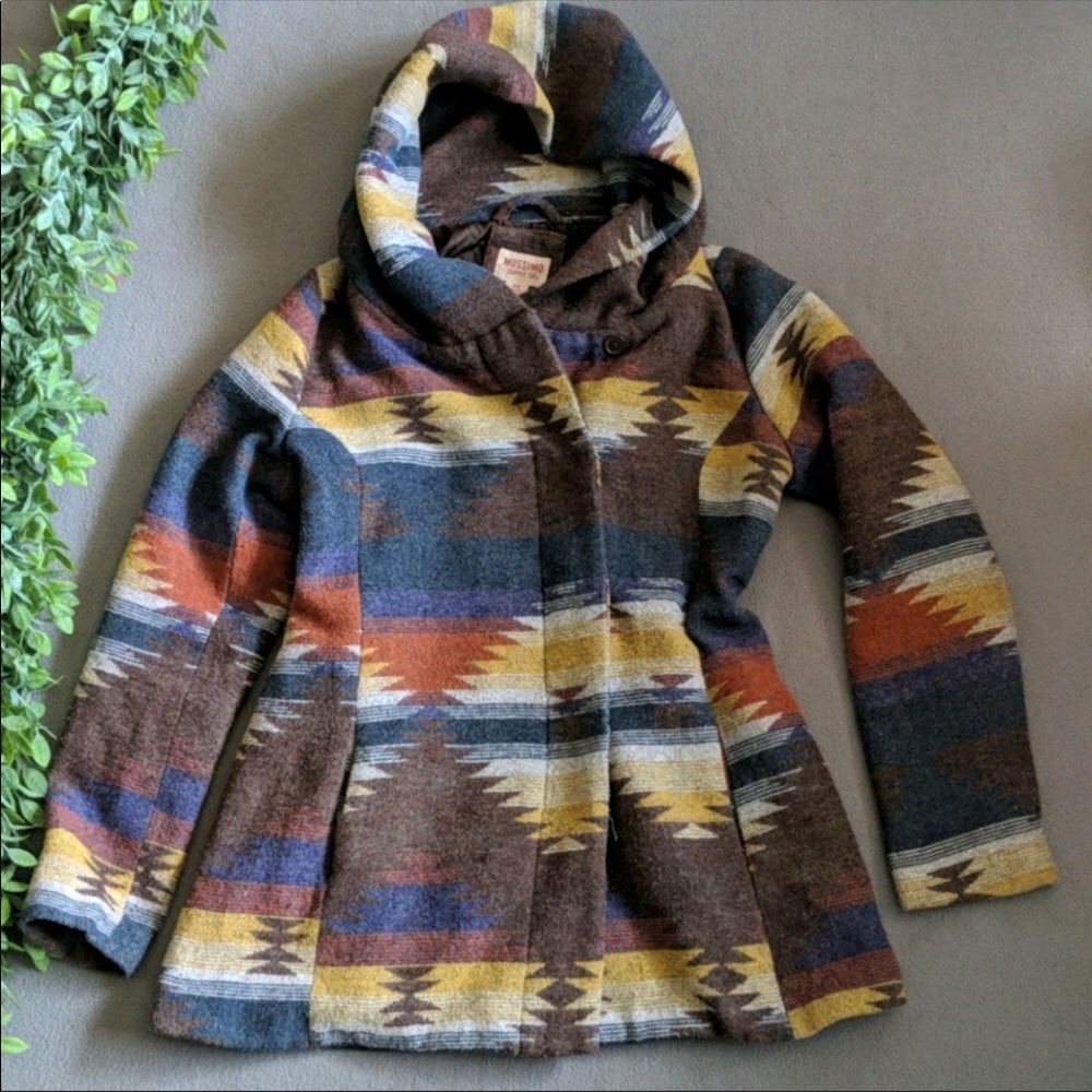 Mossimo Aztec Southwest print jacket no belt included .Still u can wear without